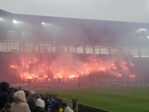 Pogoń Szczecin remisuje z Lechią Gdańsk w Derbach Pomorza.