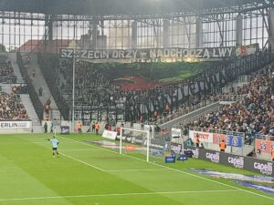 Pogoń Szczecin remisuje z Lechią Gdańsk w Derbach Pomorza.