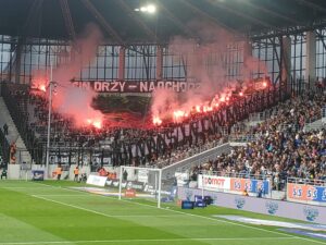 Pogoń Szczecin remisuje z Lechią Gdańsk w Derbach Pomorza.