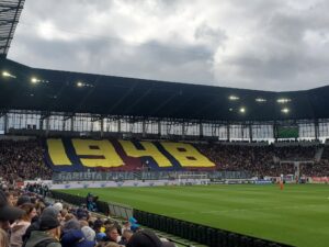 Pogoń Szczecin remisuje z Lechią Gdańsk w Derbach Pomorza.