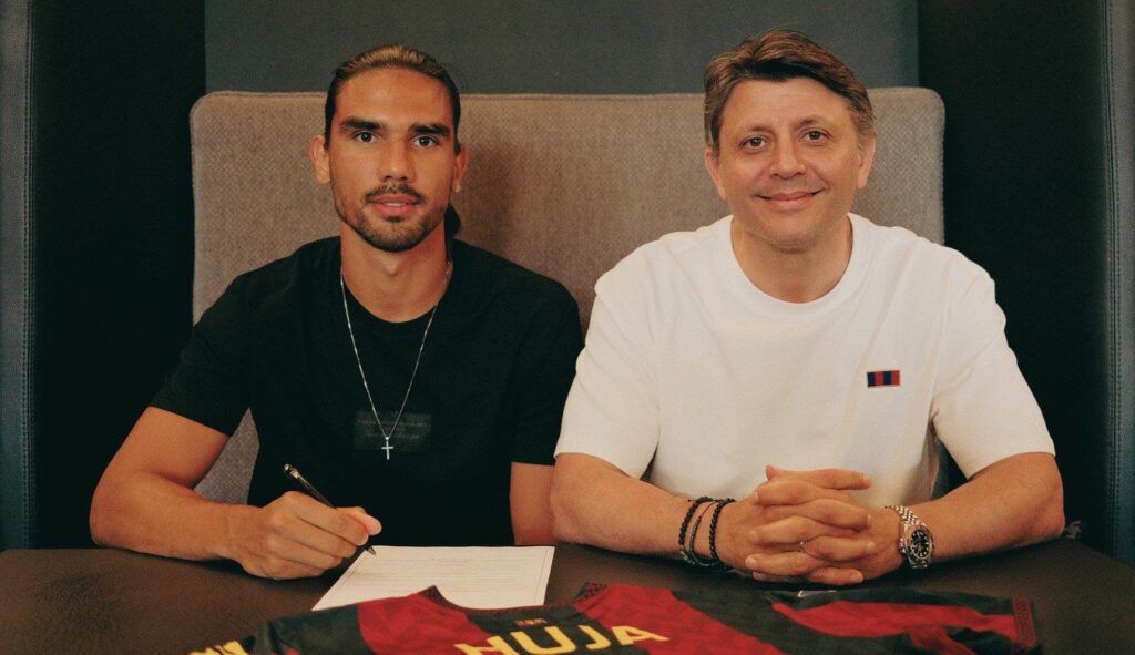 Pogoń Szczecin i ofensywa transferowa. Marian Huja w klubie. Pogoń Szczecin i ofensywa transferowa. Marian Huja w klubie.