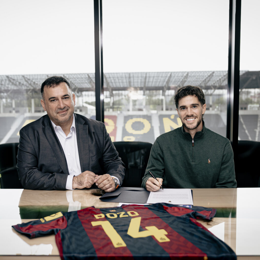 Pogoń Szczecin i ofensywa transferowa. Marian Huja w klubie. Pogoń Szczecin i ofensywa transferowa. Marian Huja w klubie.